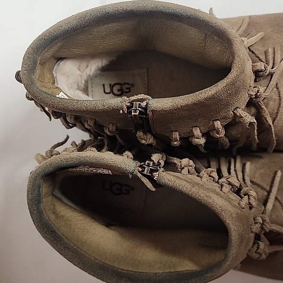 UGG Fringe Suede Moccasins - Sand Size 9.5 - Picture 4 of 10